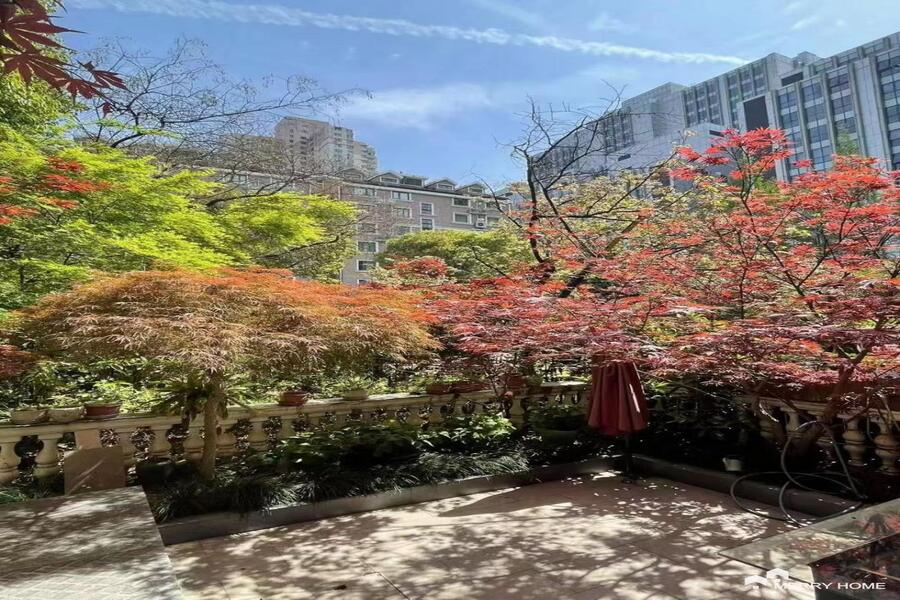 Nice private garden，duplex 2 brs in ZHONG SHAN YUAN YI XIN YUAN