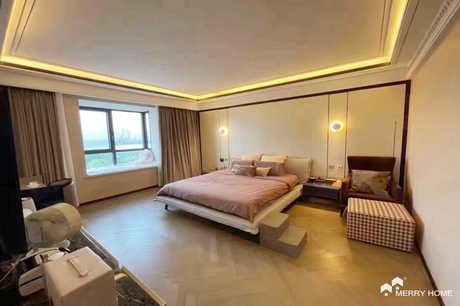 Shanghai Bay Big Flat with great River view