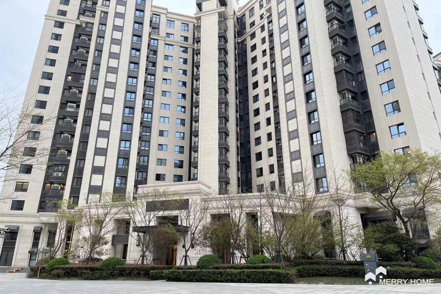 Shanghai Bay Big Flat with great River view