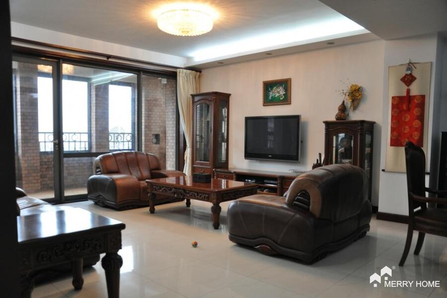 Spacious apartment for sale at Green City Area
