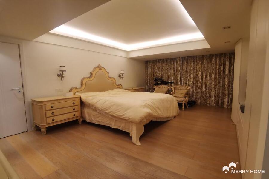 penthouse on Hunan Rd FFC big flat for rent