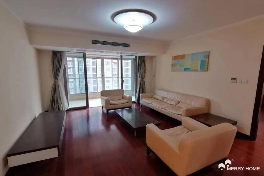 MODERN AND RENOVATED 4 BEDS IN GUBEI PHASE II