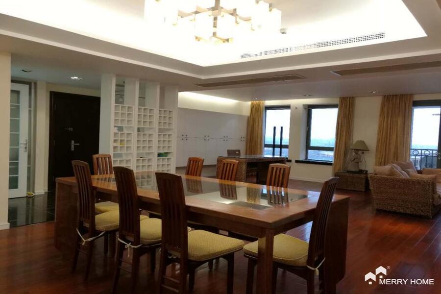 Beautiful 3brs apt in Green Court, Pudong