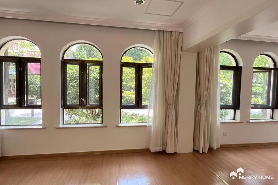 Green Valley Villas 4+1Brs single villa in Hongqiao