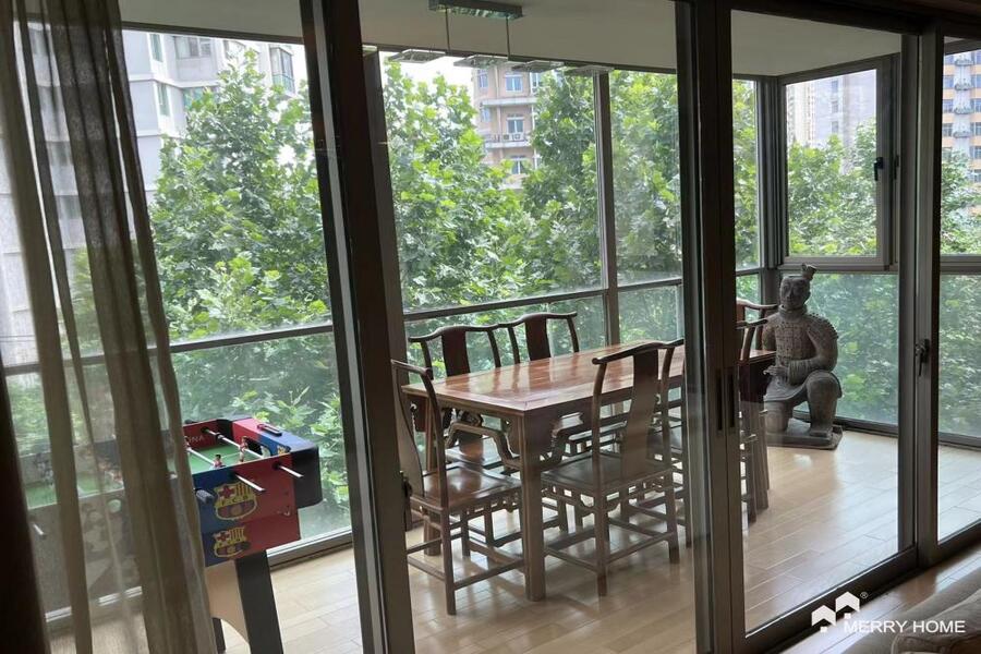Big Flat for rent in 1 Xin Hua Road