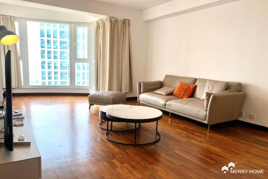 Nice 2Brs for rent in Palace Court Donghu Rd and Huaihai Rd