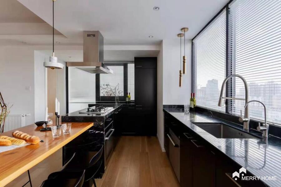 Modern 4 bedrooms with balcony in Jingcai Celebrity Line 11