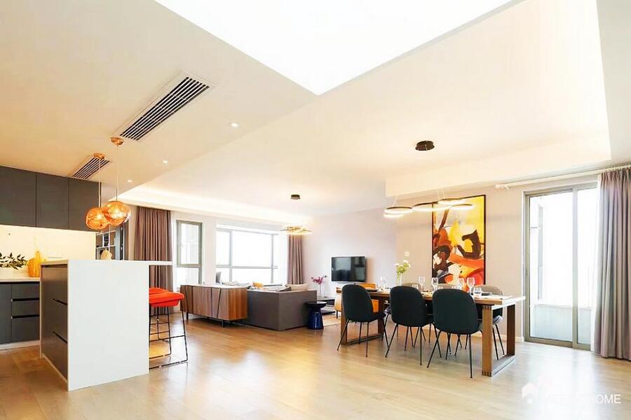 280sqm 4brs with heating in 8 Park Avenue