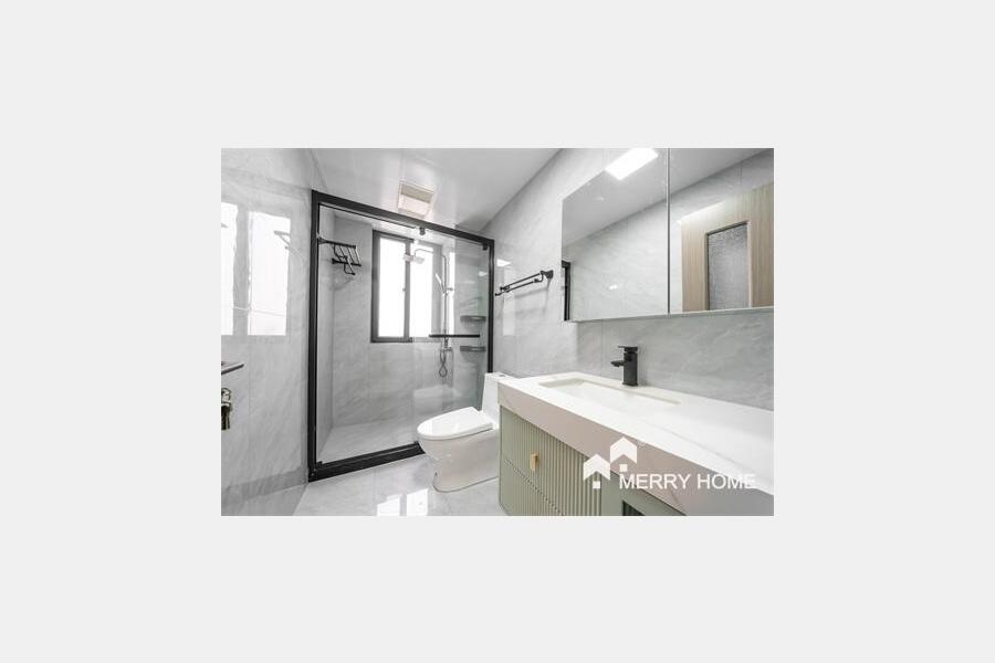 Brand New 3bedrooms Xujiahui Line1, 9 11