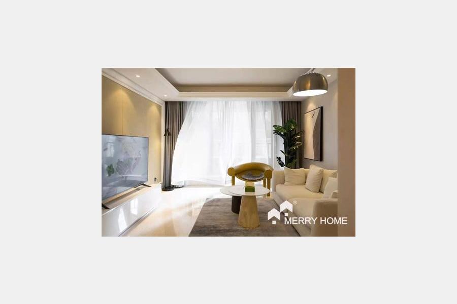 Modern 2 bedrooms WITH BACLONY in the Palace Jianshan Rd LINE 9, 12