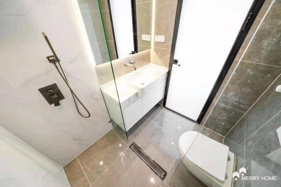Renovated 2brs with balcony on Hunan Rd, Xingguo rd, FFC