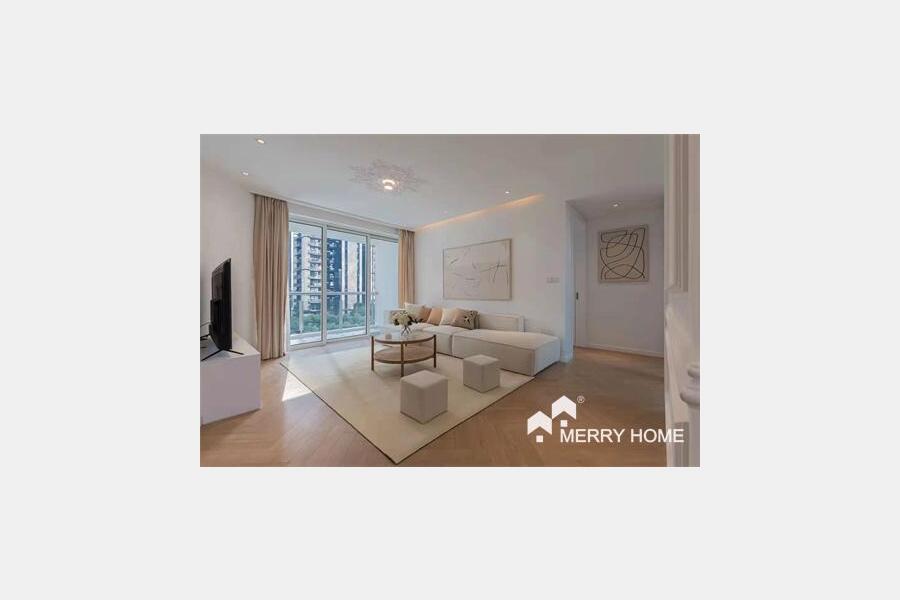 Modren 3 Bedrooms Xujiahui in the Jeffur's Garden Line 1, 9, 11