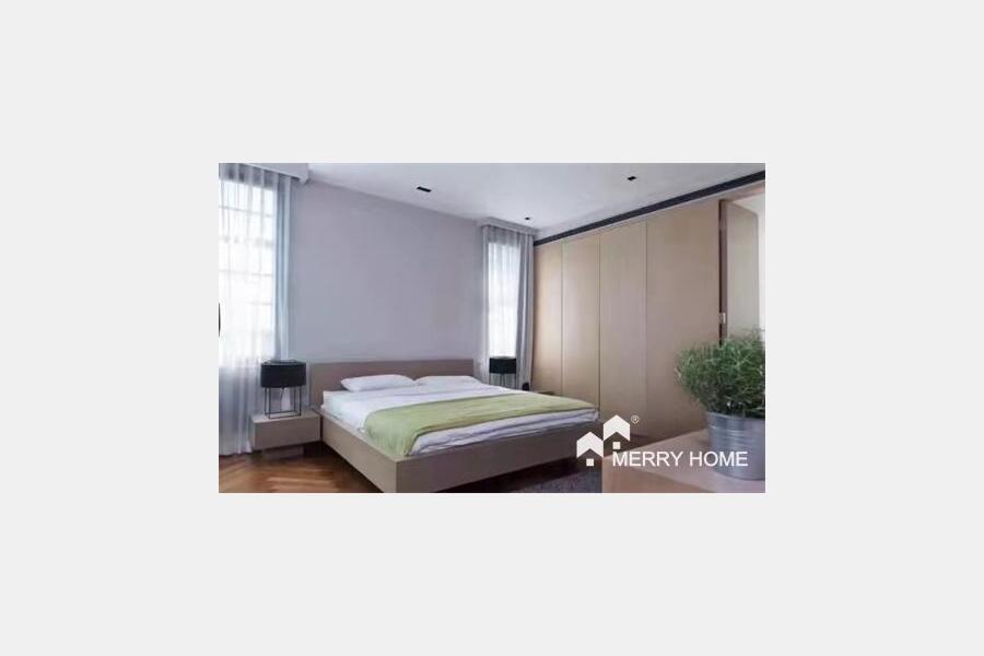 Modern old 2+1 apartment Yide Apatemnt Near Jingan Temple line 2, 7