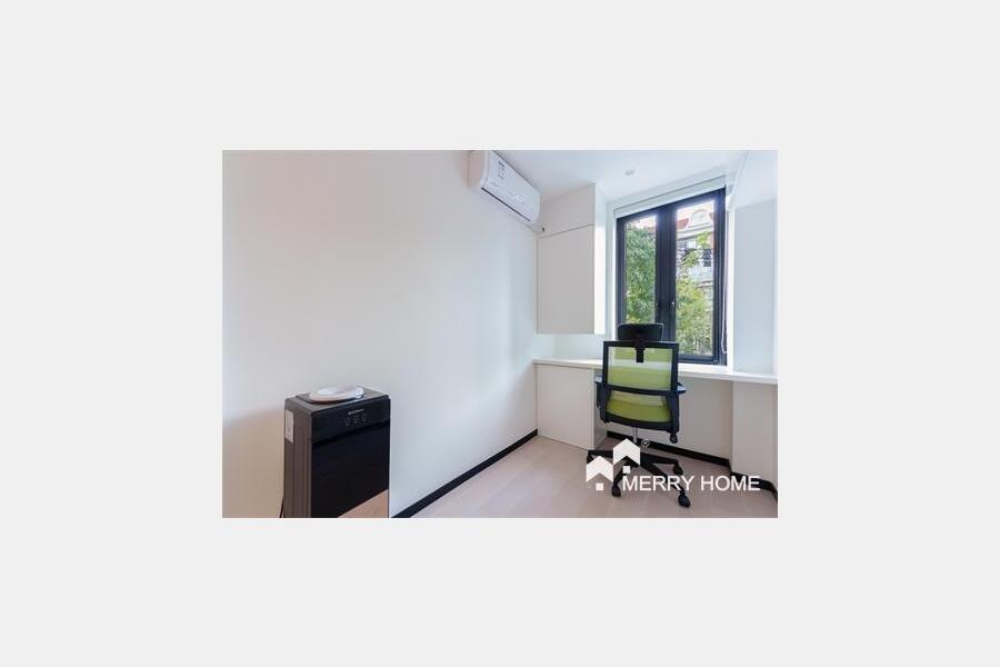 Brights 3bedrooms near Shanghai Library Xuhui LIne 10 on Gaoanroad