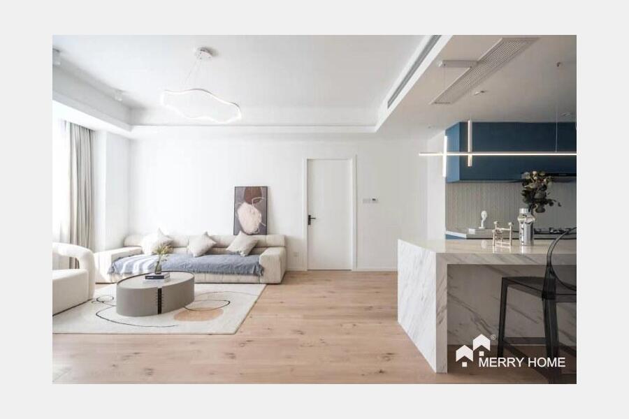 Brand New 3 Bedrooms near Xujiahui park Line7, 9