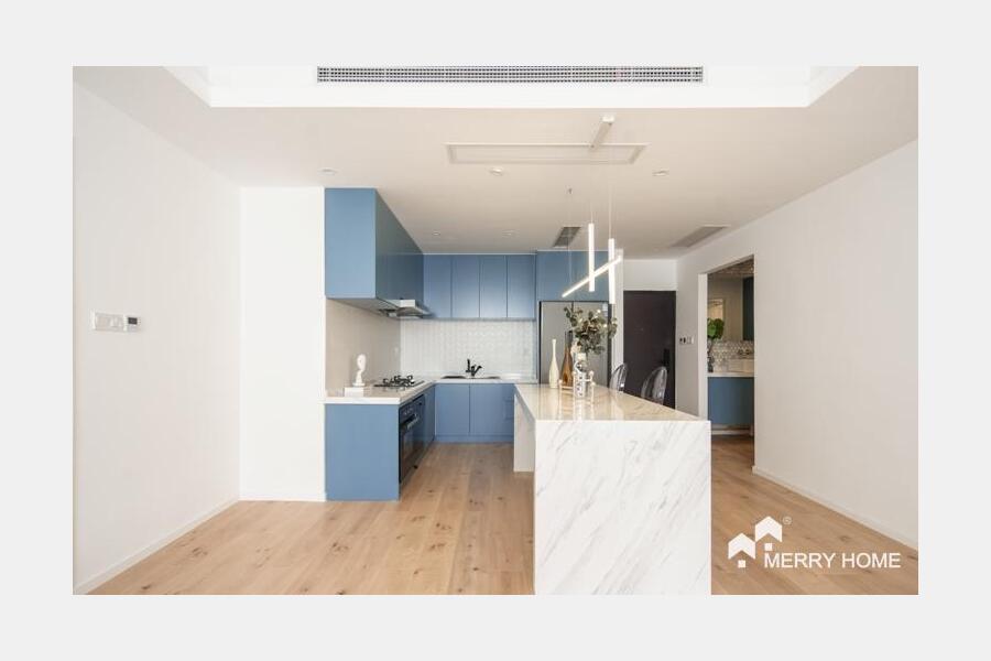 Brand New 3 Bedrooms near Xujiahui park Line7, 9