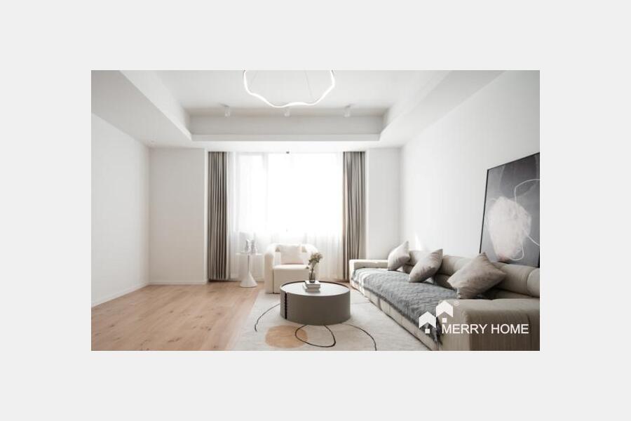 Brand New 3 Bedrooms near Xujiahui park Line7, 9