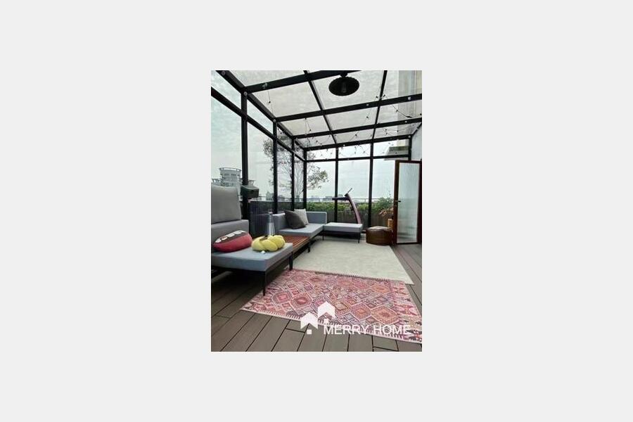 Spacious 5 bedrooms in Xujiahui with big rooftop garden Line 3 4