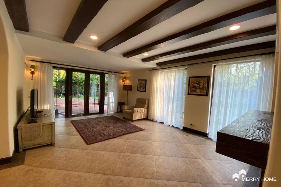 Rancho Santa Fe with floor heating and big garden close to SAS and BISS