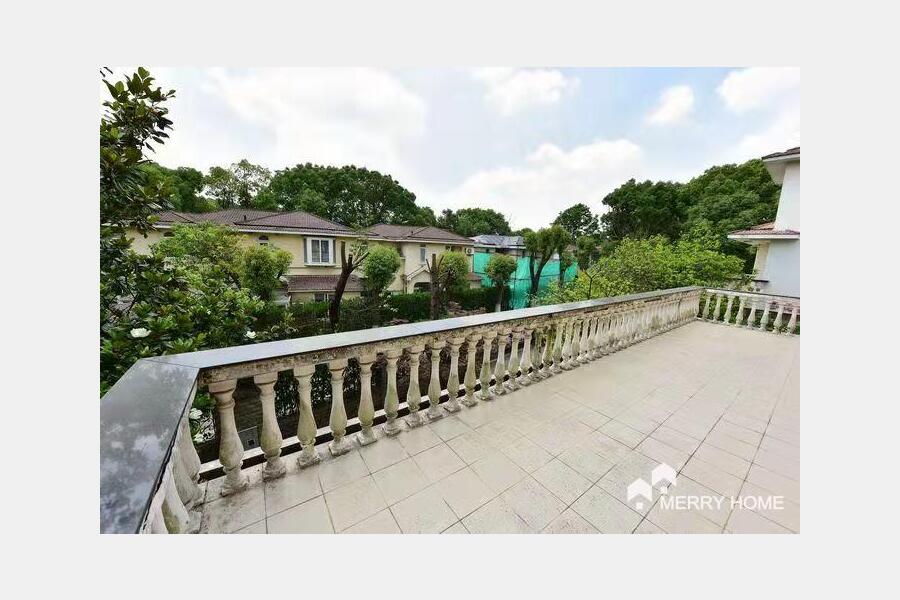 Jiushi Western Suburb Garden big house for rent shanghai
