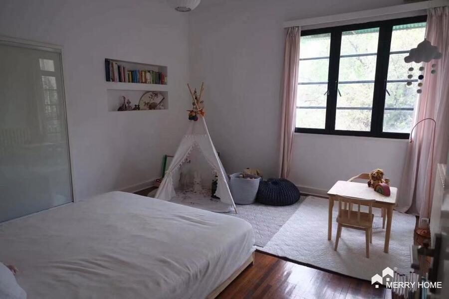 NICE LANE HOUSE TO RENT!! LOCATED ON YONGFU RD