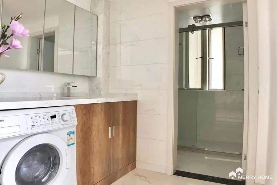 ONE BEDROOM APARTMENT IN JING'AN