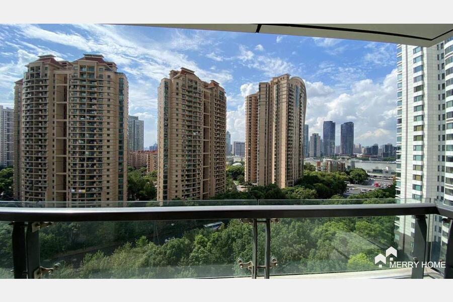 Skyline Mansion competitive 2br in Lujiazui