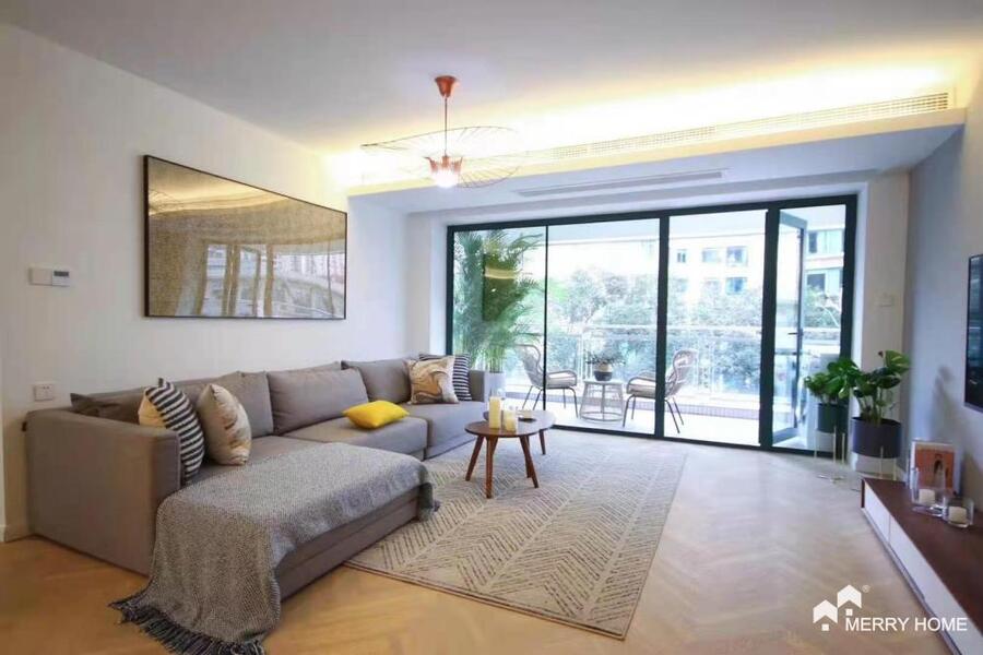 renovated 4 bedrooms @central Xujiahui, M/L1,9,11