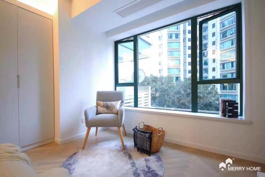 renovated 4 bedrooms @central Xujiahui, M/L1,9,11