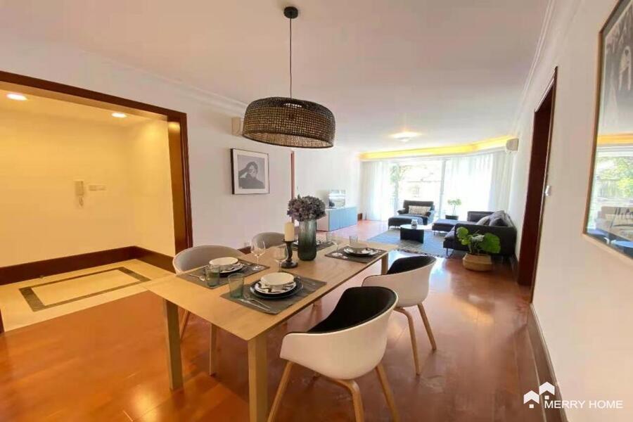 BRAND NEW 3BRS FLAT IN CENTRAL