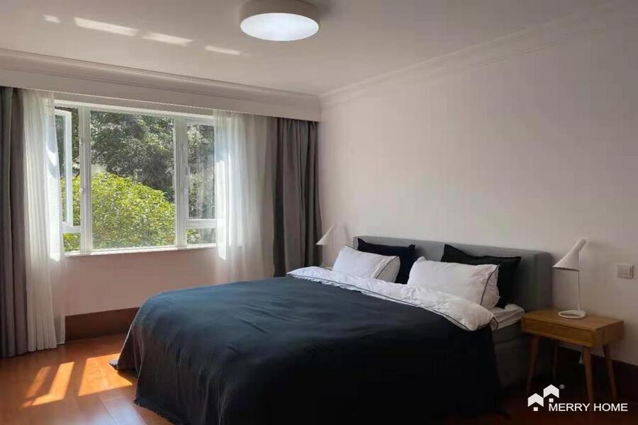 BRAND NEW 3BRS FLAT IN CENTRAL
