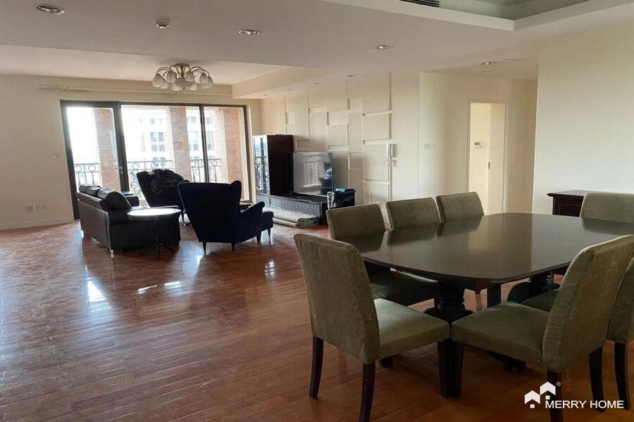 Green Court Phase I，3 bedrooms, new decoration and new central AC, nice view