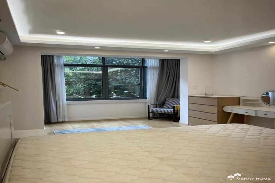 renovated apartment in Xujiahui