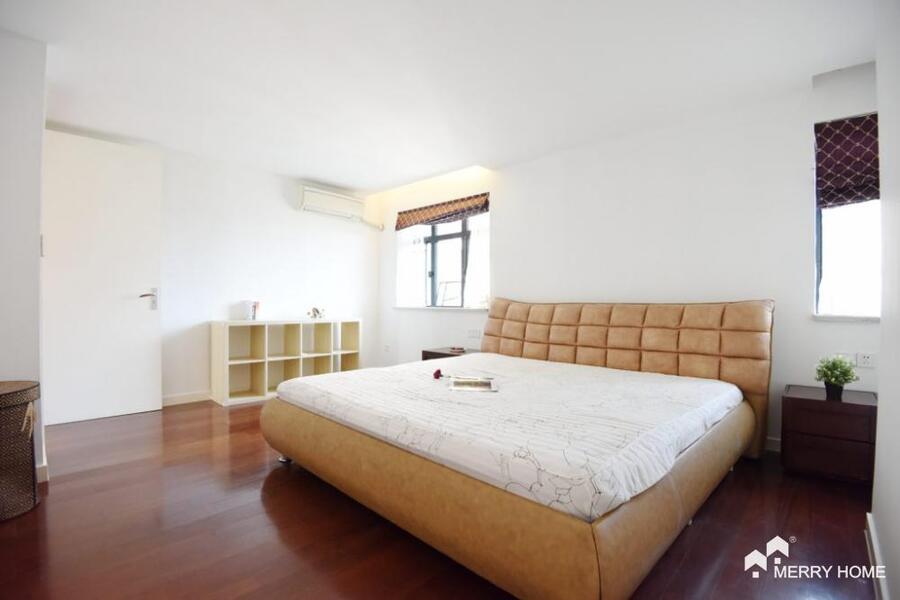 good apartment in shanghai downtown Grand Plaza