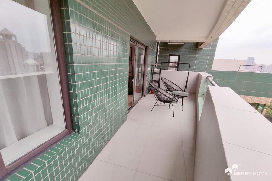 modern renovated 3br with big terrace and balcony in Ambassy Court