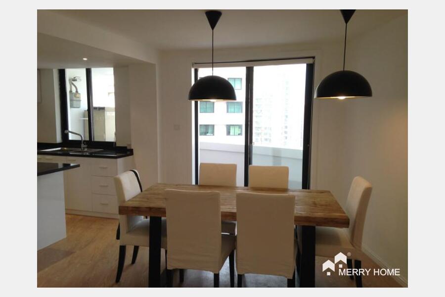 big layout apt new renovation in French concession
