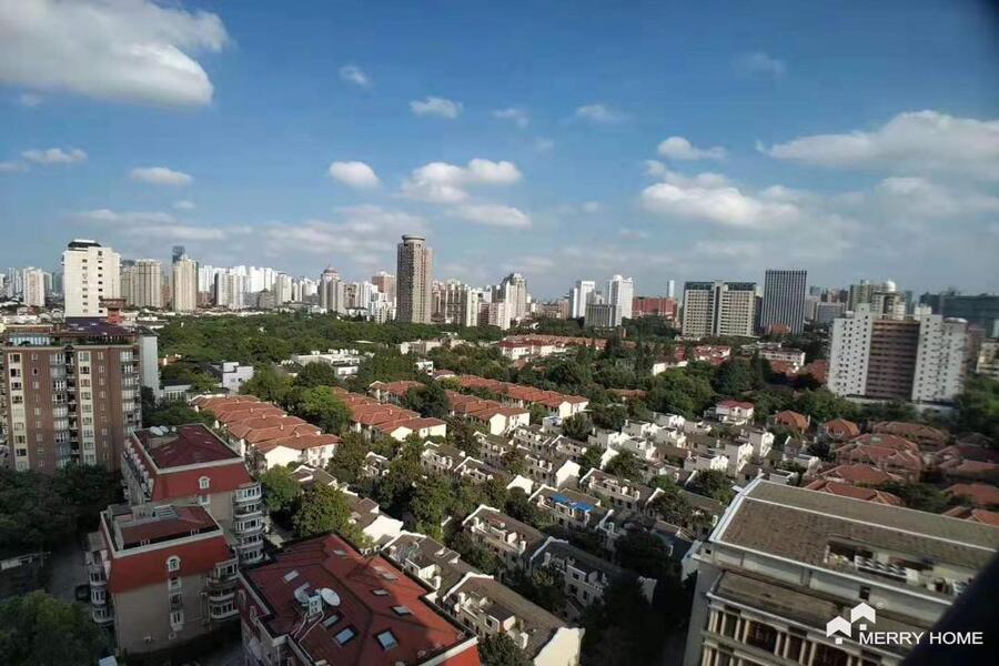 fully renovated apt with big balcony 41 Hengshan Road