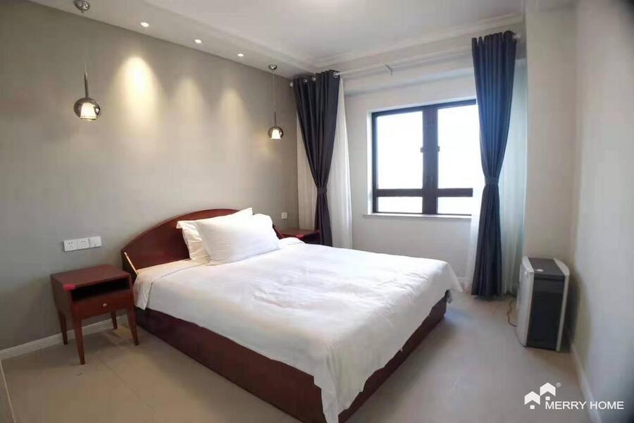 fully renovated apt with big balcony 41 Hengshan Road