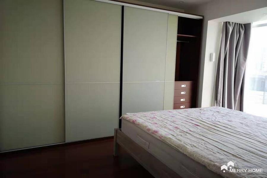 Modern and birght 3 bedrooms on West Nanjing Road, M/L2,12,13