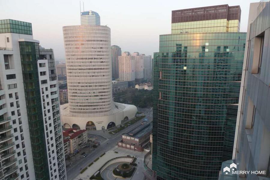 high floor big layout in City Condo Hongqiao area