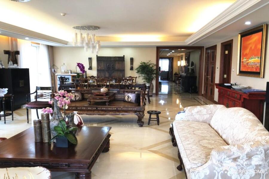 large luxury 3br in Fortune Residence