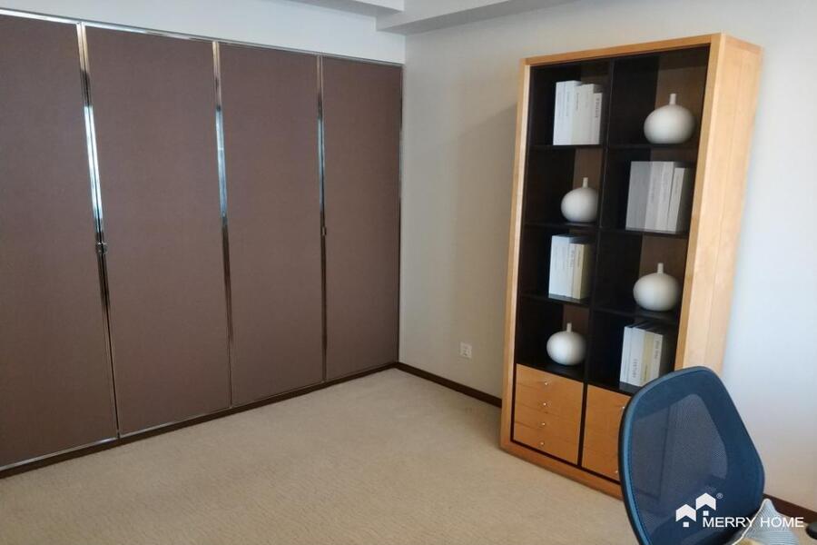 Shanghai Centre serviced apartment in Jingan CBD