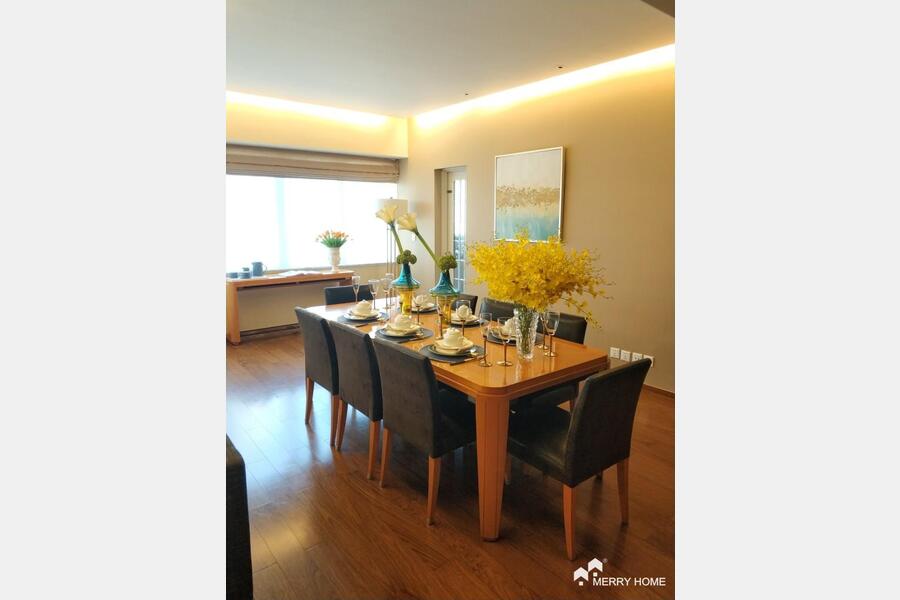 Shanghai Centre serviced apartment in Jingan CBD