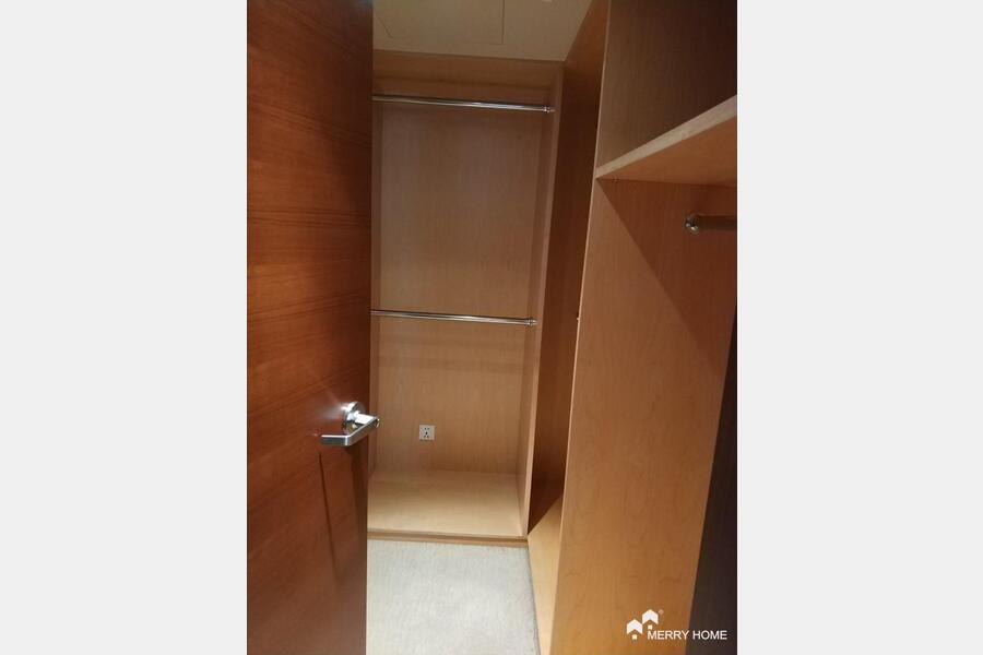 Shanghai Centre serviced apartment in Jingan CBD