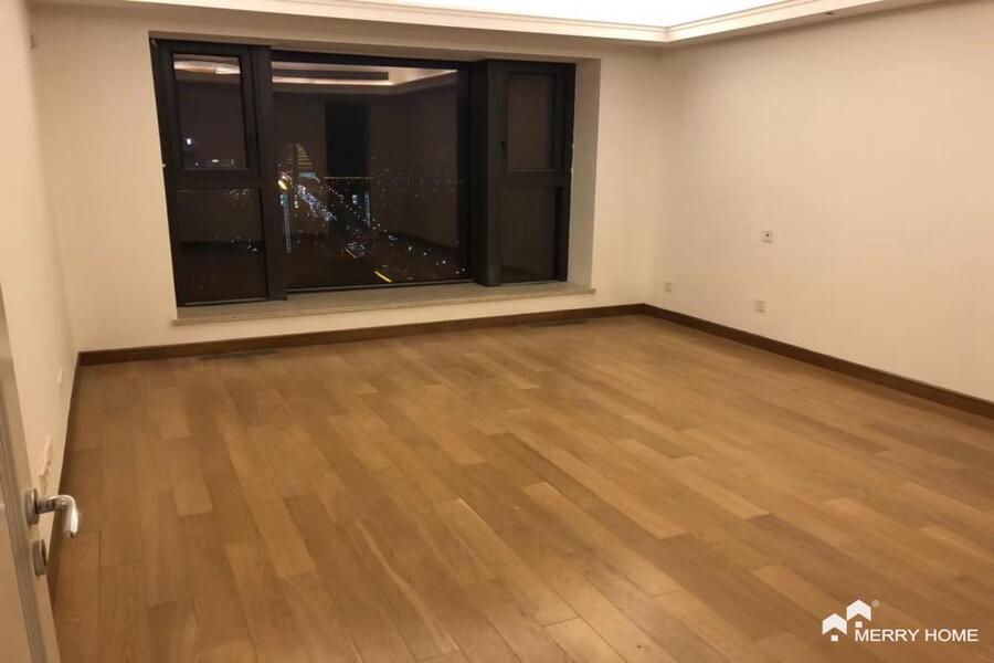 penthouse with large terrace near line4/13