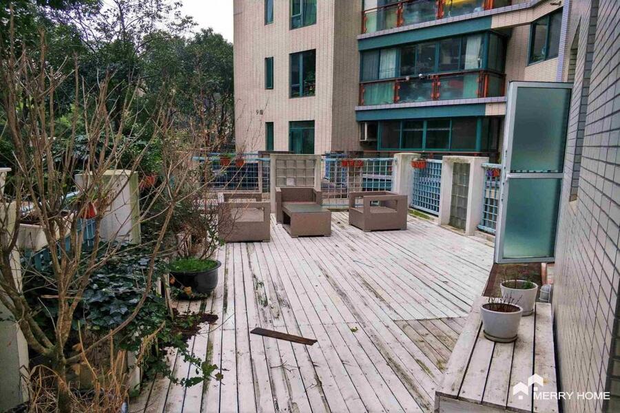 Oriental Manhattan 2br apartment with garden in xujiahui