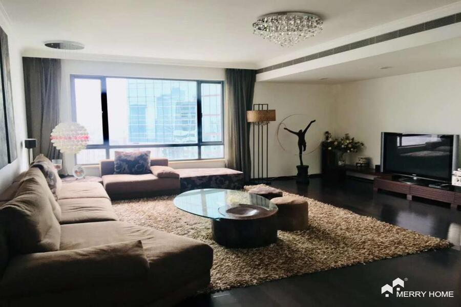 large 3+1br high floor rent in Hongqiao City Condo