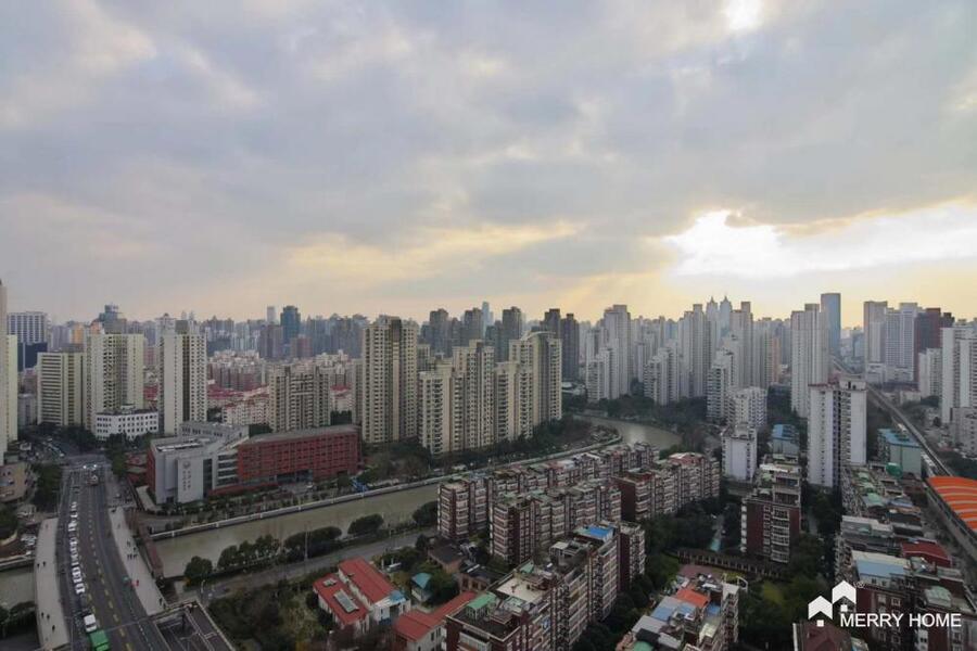 high floor 3br to rent in Jingan line 3/4/7
