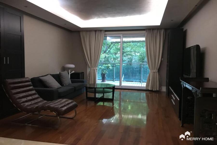 renovated large 3br plus study in La Doll  near west Nanjing rd