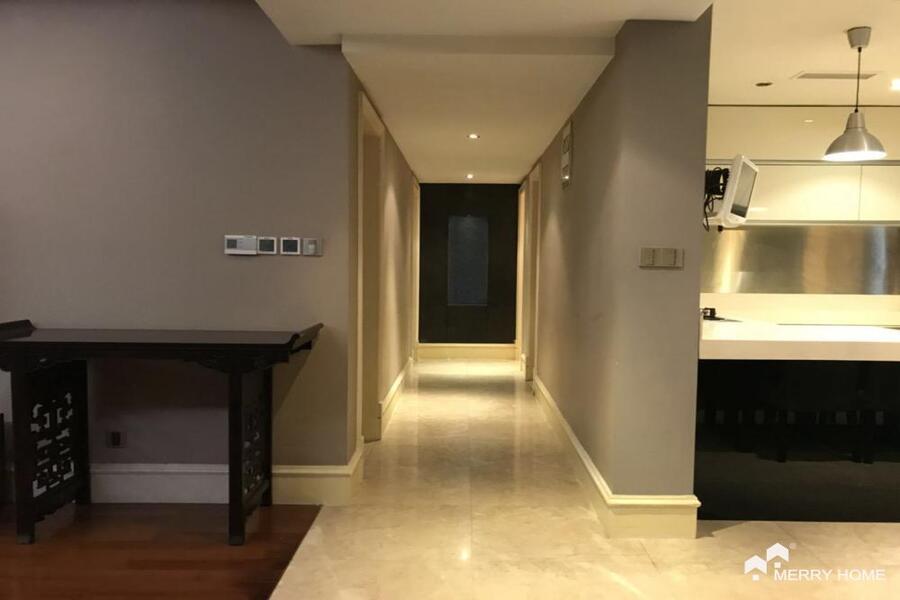 renovated large 3br plus study in La Doll  near west Nanjing rd